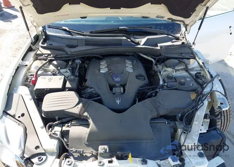 2017 Maserati Quattroporte S Granlusso z USA, uszkodzony, nr VIN ZAM56RPL4H1226584